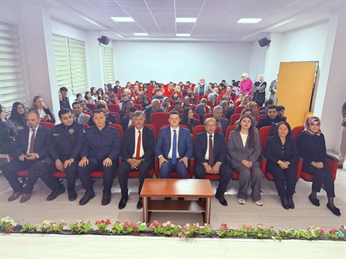 İlçemizde 12 Mart İstiklal Marşı’nın Kabulü ve Mehmet Akif Ersoy’u Anma Günü Programı Düzenlendi.