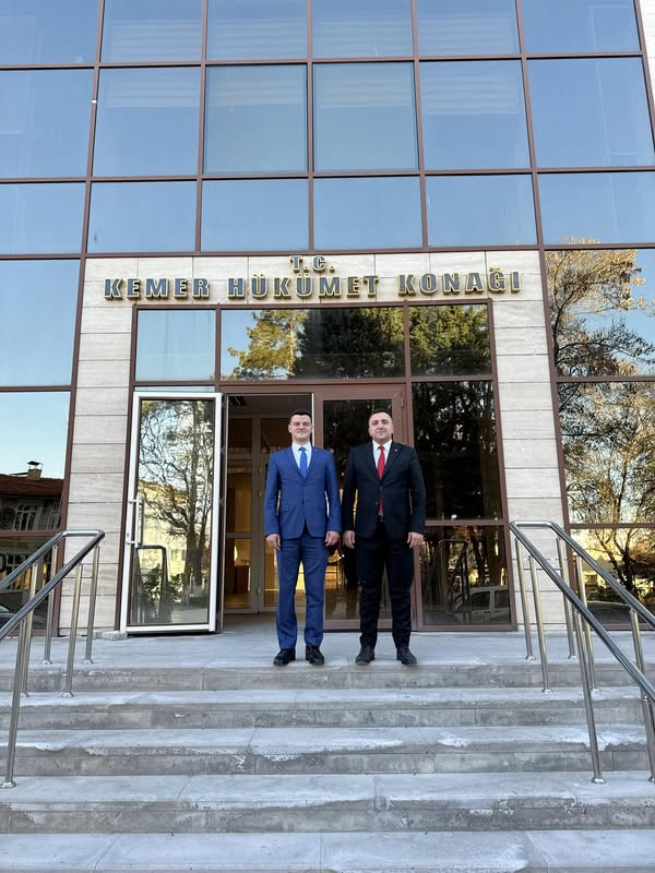 Çeltikçi Kaymakamı Sayın Ömer Levent TÜRK, Kaymakamımız Sayın İbrahim CESUR'a Ziyarette Bulundu.